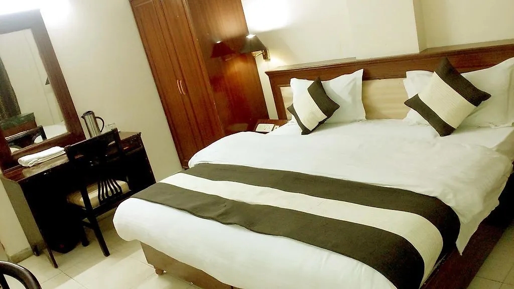 Hotel Nuova Agra